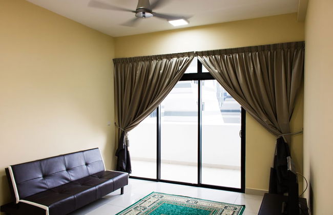 Cozy Condo at The Meridin Medini - Photo 11