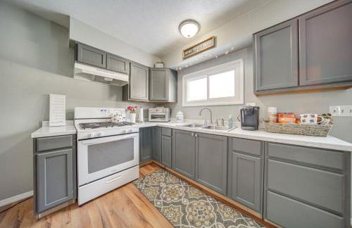 Ashtabula Home Rental - 2 Mi to Lake Erie, Beaches - Foto 7