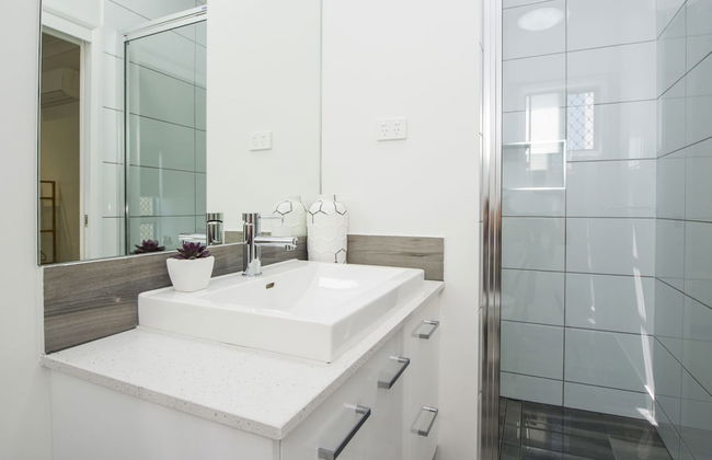 Magnetic Daze - Photo 13