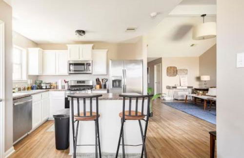 4BR Near Galveston, Kemah NASA, Recently Rehabbed - Foto 4