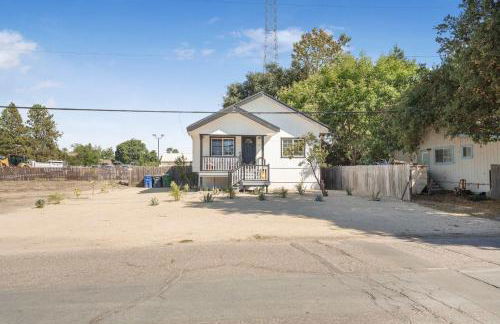 Hot Tub Fire Pit Pet Friendly Walk to Bell St - Foto 31