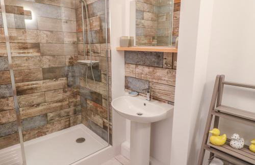 Shady Bowers - Photo 15