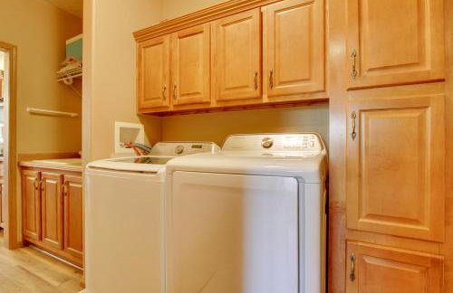 Spacious Canyon Ferry Lake House with Bar and Views! - Foto 17