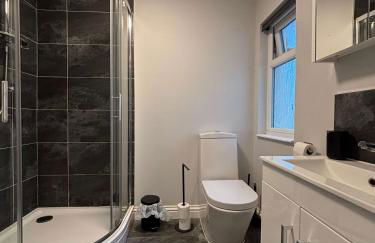 Large Luxury Home in Solihull - Sleeps 14 near NEC & BHX - Foto 49