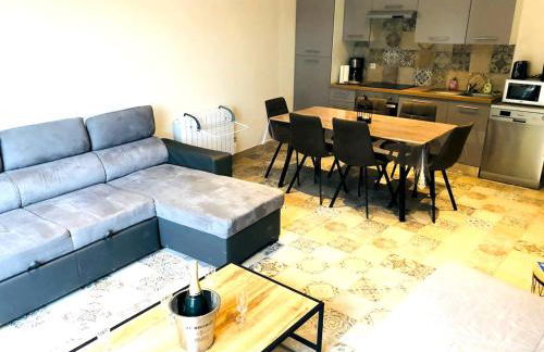 Chalet authentique à Clermont-Créans avec piscine partagée - Photo 45