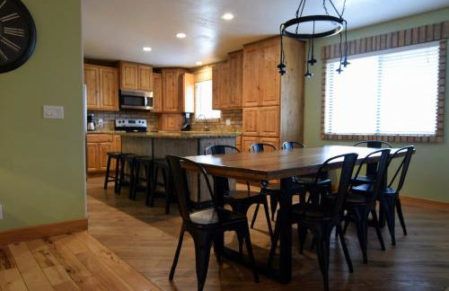 6 King Bedrooms, Sleeps 20, 8 Rooms, Bikes, HotTub - Foto 58