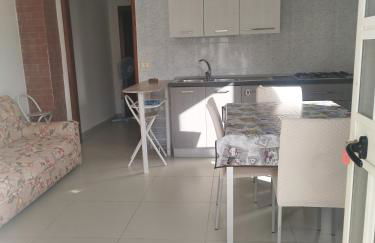 Appartamento con camera matrimoniale e divano letto - Foto 1