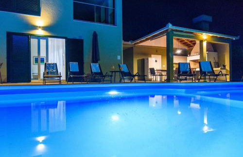 Luxury Villa With Heated Pool, Terrace, and Outdoor Amenities for Relaxation - Foto 32