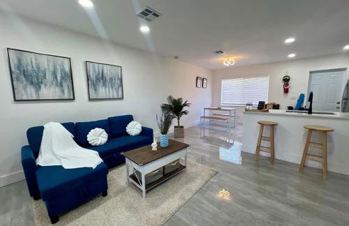 20 OFF BLUE WAVE 10min Beach and Airport - Foto 4