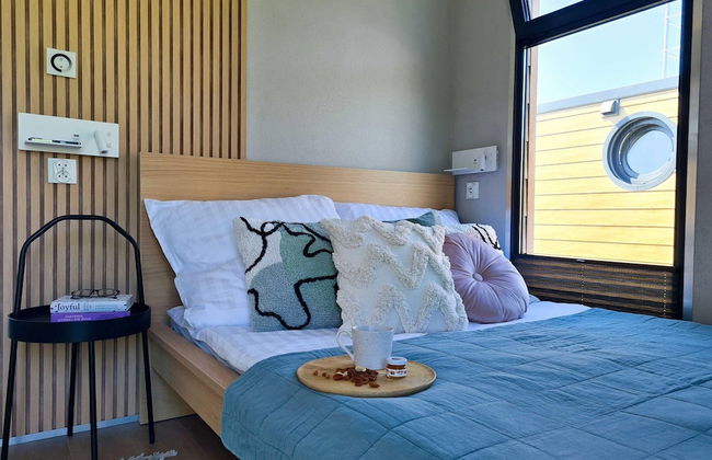 Luxury Houseboat for 3 People, by the sea - Foto 2