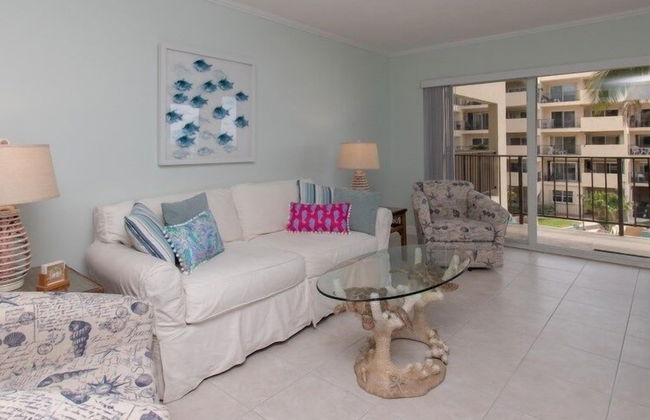 This Oceanfront Condo Is Absolutely Beautiful. 2 Bedroom Condo by RedAwning - Foto 7