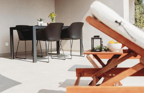 SOL luxury residence near the beach with shared heated pool - Foto 33