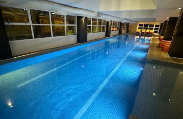 Apartamento Luxo Moderno e Conveniente com Garagem - Foto 28