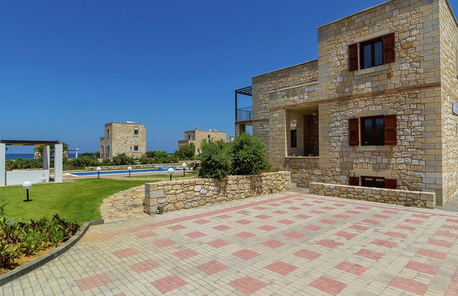 Villa in Kamisiana With Private Pool & Beach - Photo 26