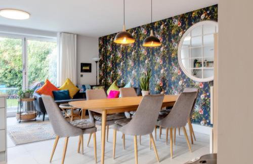 Spacious Family Oasis Explore with Ease - Pass the Keys - Photo 4