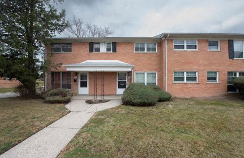 Cozy Condo in the Heart of Royal Oak - Photo 28