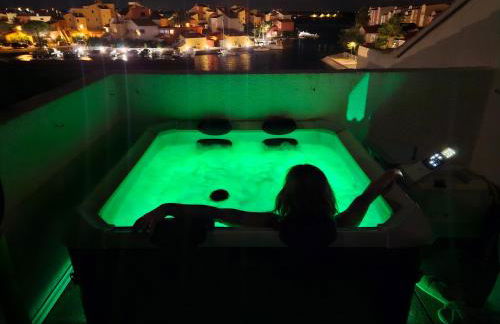 Nautica bulles jacuzzi privatif vue lac marin - Foto 16
