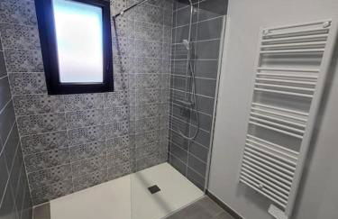 Rez-de-jardin de Maison avec spa et borne d'arcade - Photo 5