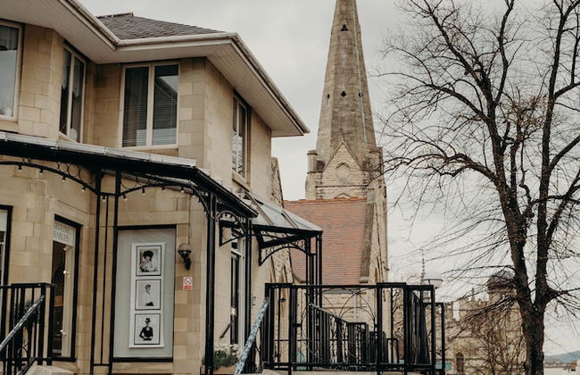 Douglas House - Photo 16