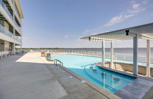 Waterfront Watertown Condo with Patio and Pool Access! - Foto 32