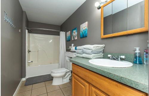 Modern home near Cleveland - Foto 19