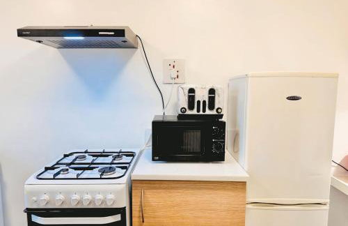 Cosy 1 bed flat, sleeps 4, free parking - Photo 32