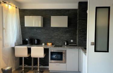 T2 rénové, jaccuzi, sauna, sièges massants, jardin, parking, métro - Foto 15