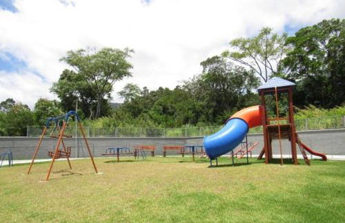 Apartamento na Palhoça, com vista para o mar, próximo a mercados, padarias e farmácias. - Photo 4