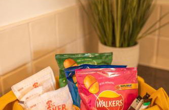 Cotswolds, Beautiful 5 bed 3 bath house, lovely garden, free parking - Foto 25