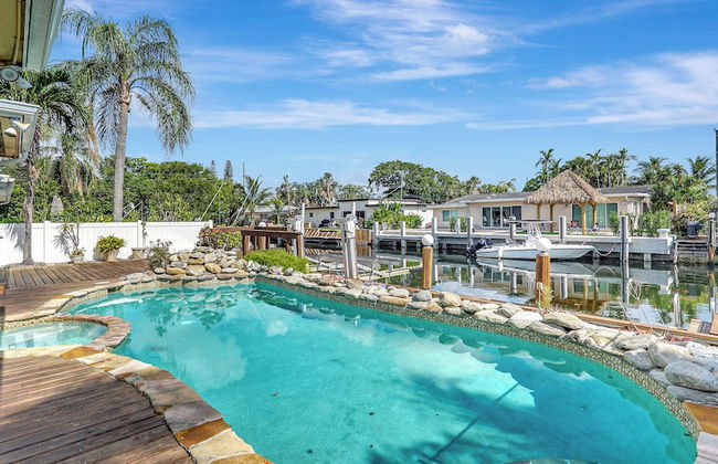 Waterfront Villa Private Pool! - Foto 23