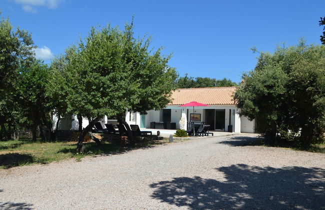 Modern Holiday Home With Private Pool and Garden - Foto 39