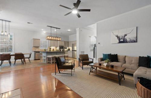 Heated Pool PoolTable HotTub Sleeps 16 Renovated - Foto 32