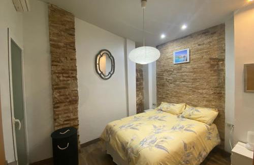 Your Valencia Home - Photo 11