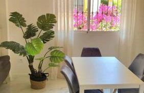Casa Mario, La Zenia Boulevard area,fantastic 2 bedrooms, 2 bathrooms house with communal swimming pool and barbecue - Photo 23