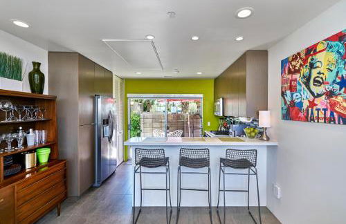 Sophia Oasis Luxe 2BR Condo with Mountain Views - Photo 34