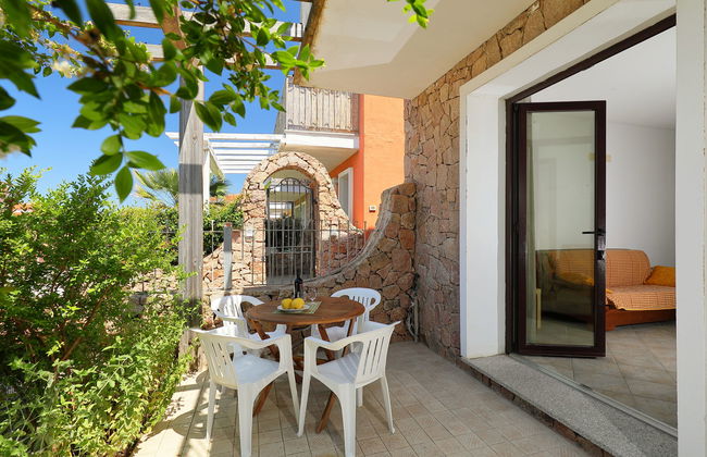 1 bedroom Apartment in Valledoria with garden and terrace - Photo 4