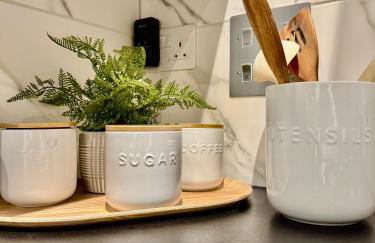 Superb Duplex in North London with reserved parking - Photo 15