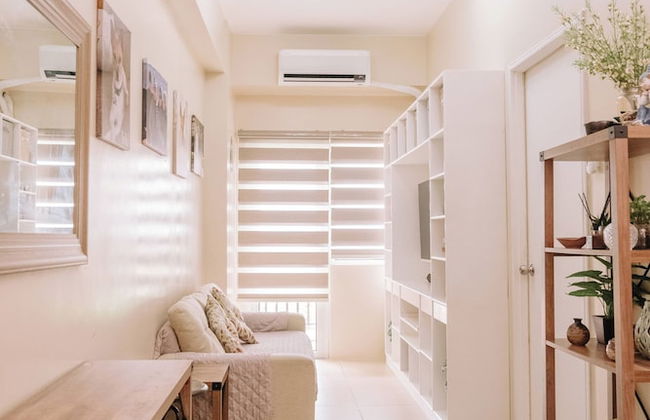 Playful & Charming City Loft - Photo 11