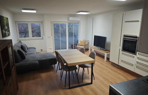 Moderne helle 75qm Wohnung am Salbker See inkl Parkplatz, Balkon - Foto 1