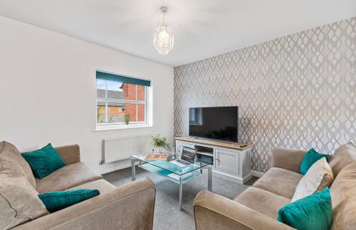 Modern 2-BR Home WiFi plus Parking - Photo 14