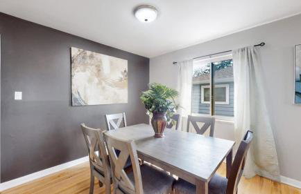 Peaceful retreat in quite neighborhood - Photo 12