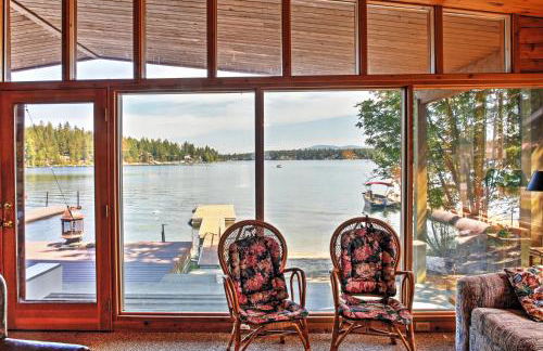 Newport Cabin with Lakefront Private Porch and Grill! - Foto 12