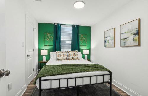 Spacious 10BR NOLA Home, Perfect for Groups, King bed - Foto 37
