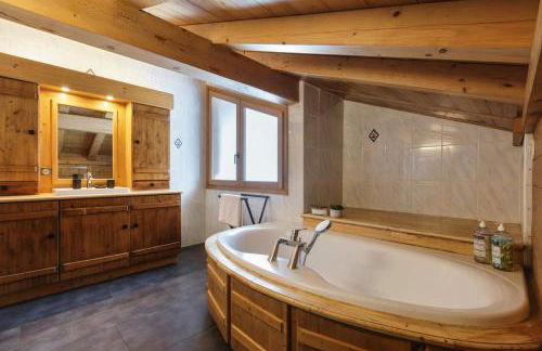 Grosse Pierre Chalet 180m2 Cheminee Jacuzzi Vue Taconnaz - Foto 16