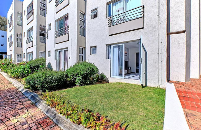 One Bed Unit in Prime Sandton- 2139 - Photo 6