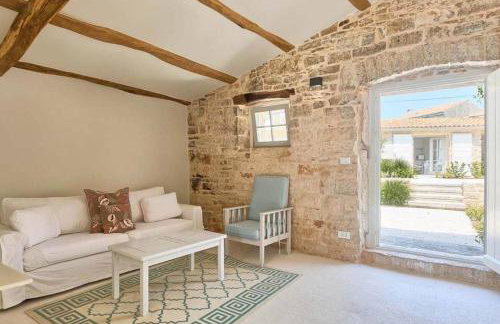 Villa Charlotte for 14 persons with 73m2 Pool in Central Istria - Daily Housekeeping & Breakfast Service - Foto 34