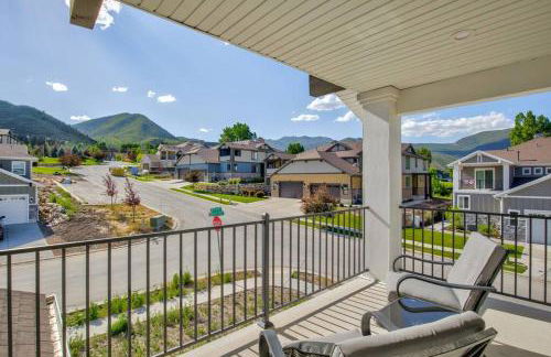 Midway to Heaven! BRAND NEW 5 bed 4.5 bath, HOTTUB - Photo 20