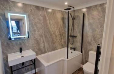 5 mins from the Eden Project Baybreeze Holiday Apartment, Sea Views, Super Kingsize Beds - Foto 15