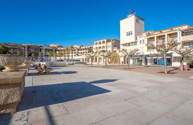 1 bedroom Apartment in Saint-Raphaël with swimming pool and garden - Photo 26