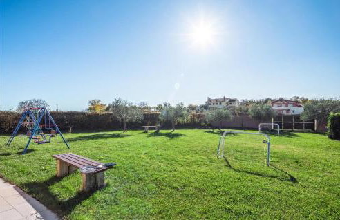 Pet Friendly Home In Barban With Sauna - Photo 24